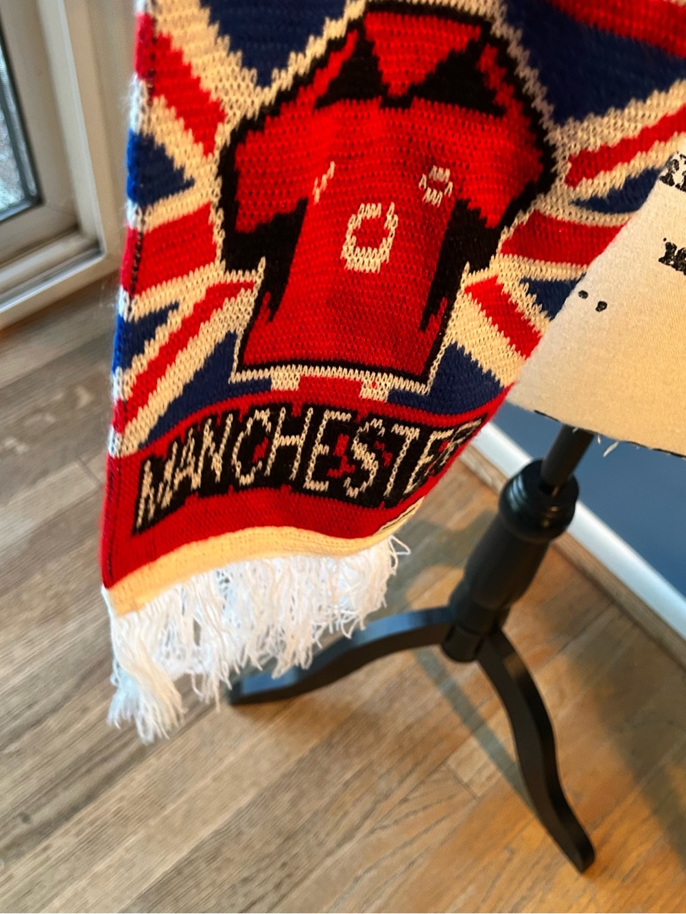 Manchester soccer club Scarf - Picture 5 of 9